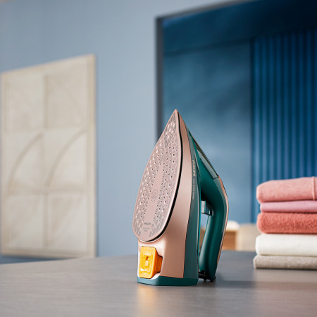 Philips 8000 serijos Azur DST8030/70 Garų lygintuvas