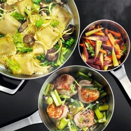 Electrolux EIV835 juoda įmontuota 80 cm indukcinė viryklė