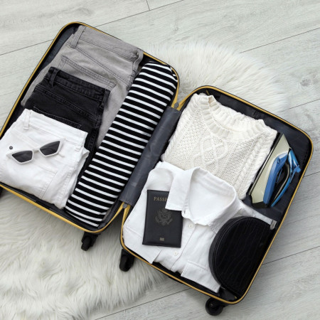 Black+Decker kelioninis lygintuvas BXIR1000E