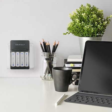 Qoltec 50653 Akumuliatoriaus įkroviklis Ni-MH tipo R03/AAA R6/AA