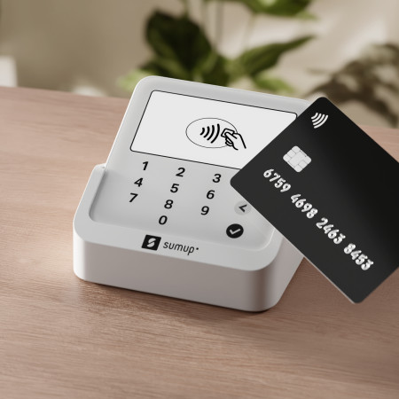 SumUp Solo Lite ir įkrovimo stotelė - išmanusis kortelių skaitytuvas, balta