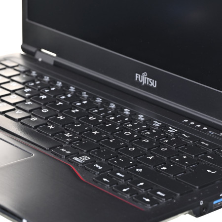 FUJITSU LifeBook U7311 i5-1135G7 16GB 256GB SSD 13,3" FHD Naudotas
