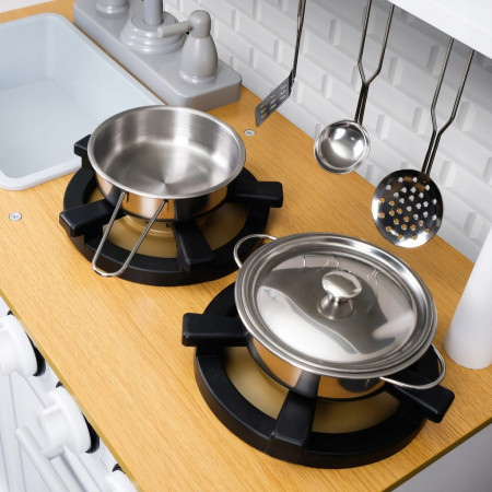 Medinė vaikiška virtuvė su priedais