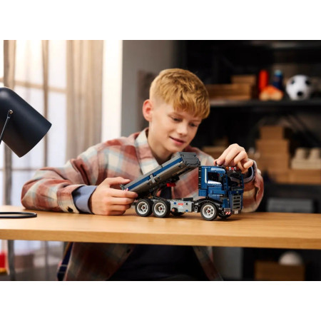 LEGO Technic 42203 Savivartis su pasukamu kroviniu