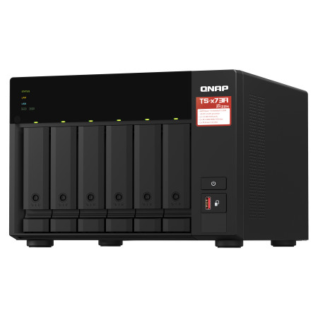 QNAP TS-673A NAS Tower su Ryzen Embedded V1500B 8 GB DDR4