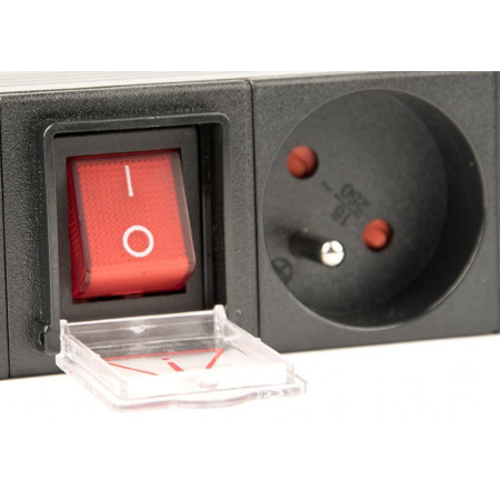 Gembird EG-PDU-014-FC14 maitinimo paskirstymo įrenginys su 8 AC išvestimis