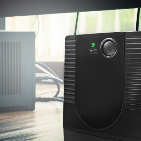 Qoltec 53773 nepertraukiamo maitinimo šaltinis (UPS) 0,85 kVA 480 W