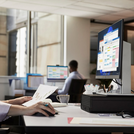 HP Pro 400 G9 SFF su Intel Core i7-14700, 16GB RAM, 1TB