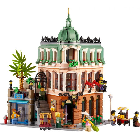 LEGO Icons 10297 butikų viešbutis