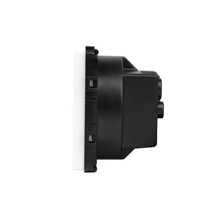 Kištukinis lizdas Feelspot