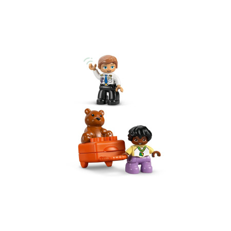 LEGO Duplo Town 10443 Pirmas Skrydis Oro Uoste