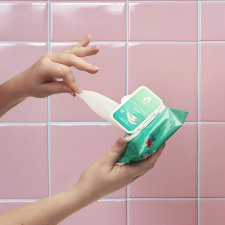 EasyGlide After Intimacy Refreshing Wipes with Aloe & Tea Tree Oil 20pcs