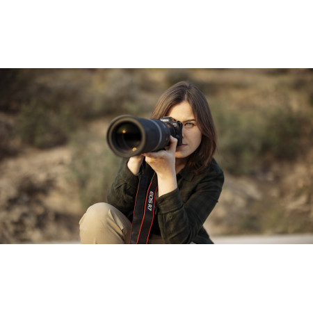 Canon EOS R7 + RF-S 18-150mm IS STM MILC 32,5 MP