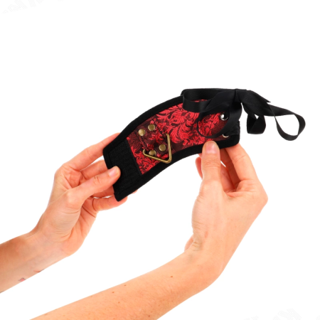 KINK Scandal Wrist Restraints Red-Black Lace Adjustable 24.5x6.5cm