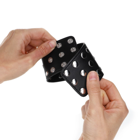 KINK Adjustable Black Wrist Restraints with Rivet Detail 19-24cm x 5.5cm