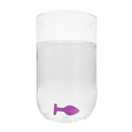 Shots Diamond Heart Silicone Plug Regular Black with Crystal Base