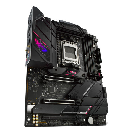 ASUS ROG STRIX B650E-E GAMING WIFI motininė plokštė