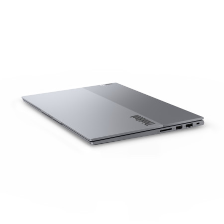 Lenovo ThinkBook 14 G7 ARP su AMD Ryzen™ 5 7535HS