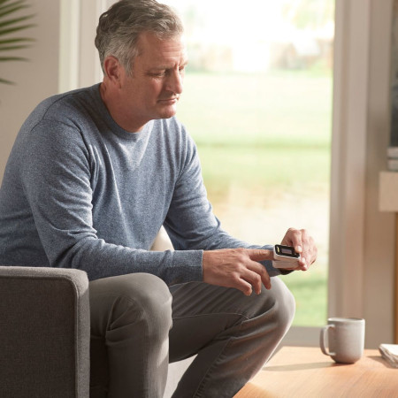 Braun YK-81CEU pulso oksimetras Juoda, Nerūdijančiojo plieno