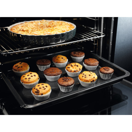 Orkaitė su katalizatoriumi Electrolux EOF5C50BZ 65 L juoda