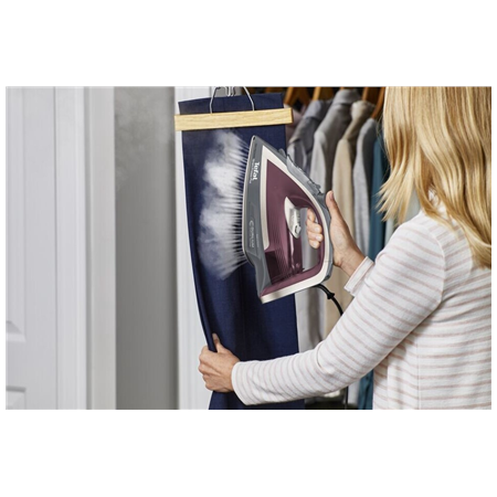 TEFAL | FV6870E0 | Steam Iron | 2800 W | Water tank capacity 270 ml | Continuous steam 40 g/min | Red/Grey