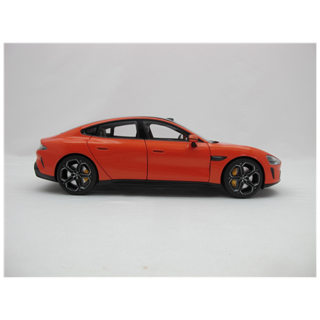 Xiaomi SU7 1:18 Die-cast Model Car | Lava Orange | Zinc alloy, ABS, SAN and PVC