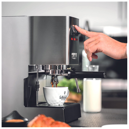Gaggia | Coffee Maker | RI9481/11 Classic E24 | Pump pressure 15 bar | Built-in milk frother | Semi-automatic | Brushed Stainles