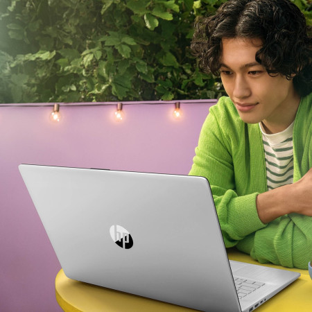 HP 17-cp3114nw nešiojamas kompiuteris - Ryzen 7 7730U | 17,3" FHD | 16GB | 512GB | Win11Home | Sidabrinis