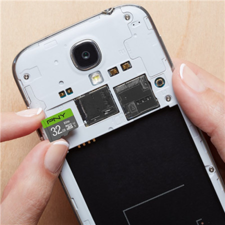 PNY Elite microSDHC 32GB su SD Adapteriu