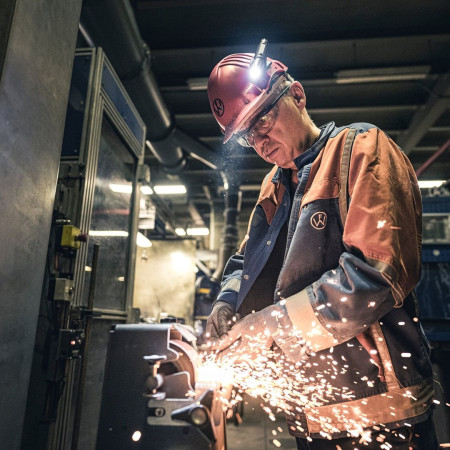 Ledlenser P5R Juodas Rankinis Žibintuvėlis LED