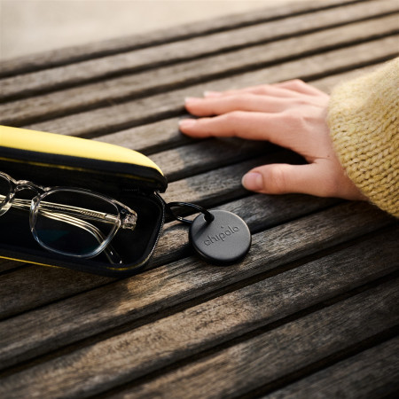 Chipolo POP – Bluetooth seklys su keičiamu akumuliatoriumi, juodas