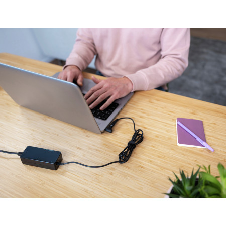 Maitinimo adapteris TRUST Primo 45W Juodas