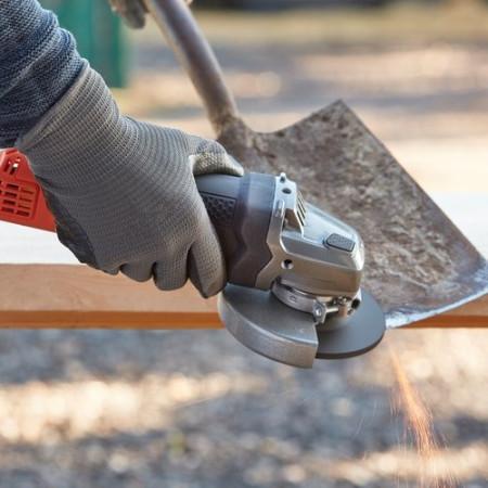 BLACK&DECKER BEG220-QS elektrinis šlifuoklis