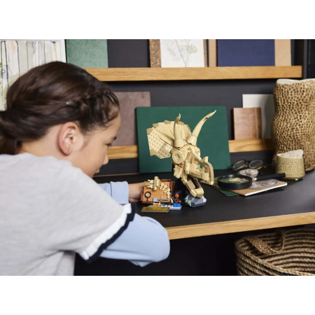 LEGO Jurassic World 76969 Dinosauroskeletai: Triceratopso kaukolė