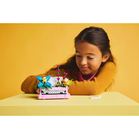 LEGO Creator 31169 Rašymo mašina su gėlėmis