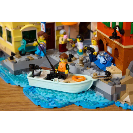 LEGO Idėjos 21359 Italijos Rivjera