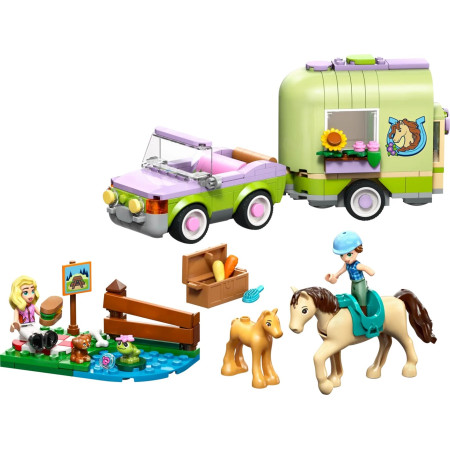LEGO Friends Prikabinta su arkliu ir kumeliuku
