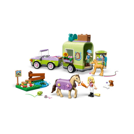 LEGO Friends Prikabinta su arkliu ir kumeliuku