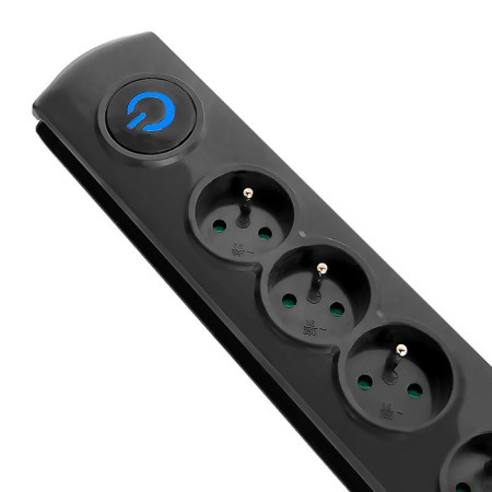 Qoltec 4 Gniazdų Maitinimo Juosta 1.5m Juoda