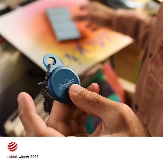 Chipolo LOOP &ndash; Rechargeable Bluetooth Tracker with Silicone Loop for iOS & Android, Navy 4