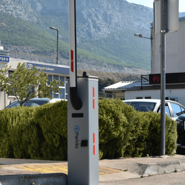 Kelio užtvaras su saulės maitinimu Parklio Gate Solar, 3m 6